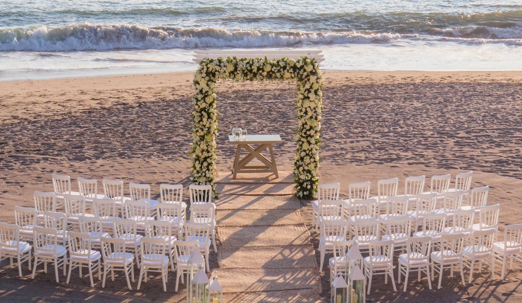 Celebra tu boda en el Club de Playa del hotel Casa Velas, Puerto Vallarta
